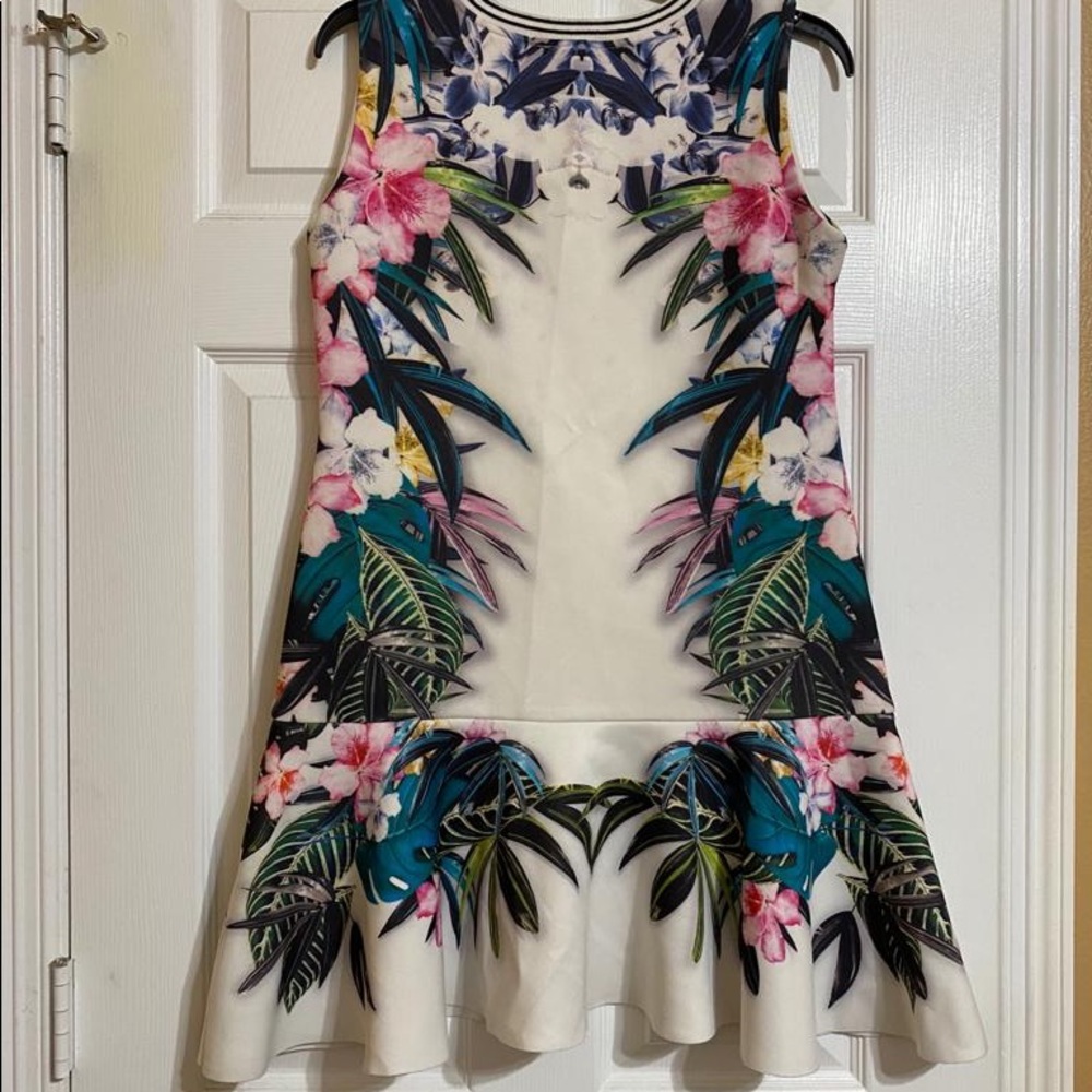 White floral summer/beach/holiday/casual dress